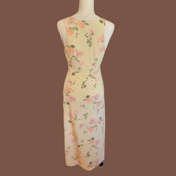 NWT Abound Dress with Flowers Midriff Date Night Cut Out Soft Yellow Casual - Picture 3 of 6